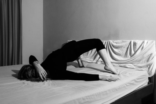 Lay Her Down Upon Her Back, Róisín White